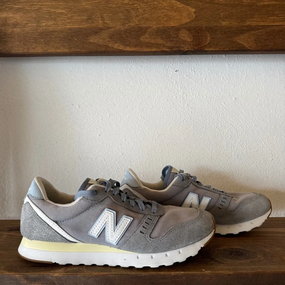 New Balance Sneakers Womens 8 311 v2 Grey Suede Canvas Lifestyle WL311TA2